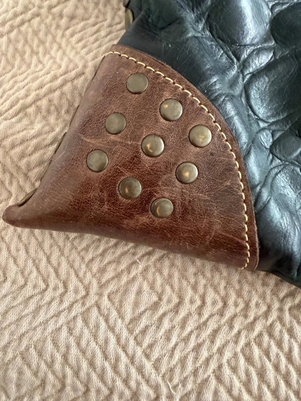 Artisan Made Vintage Womens Leather Wood Frame Studded Hand/Shoulder Bag Boho